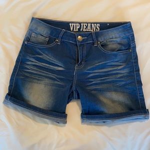 VIP Jeans Faded Wash Stretchy Jean Shorts Size 7/8